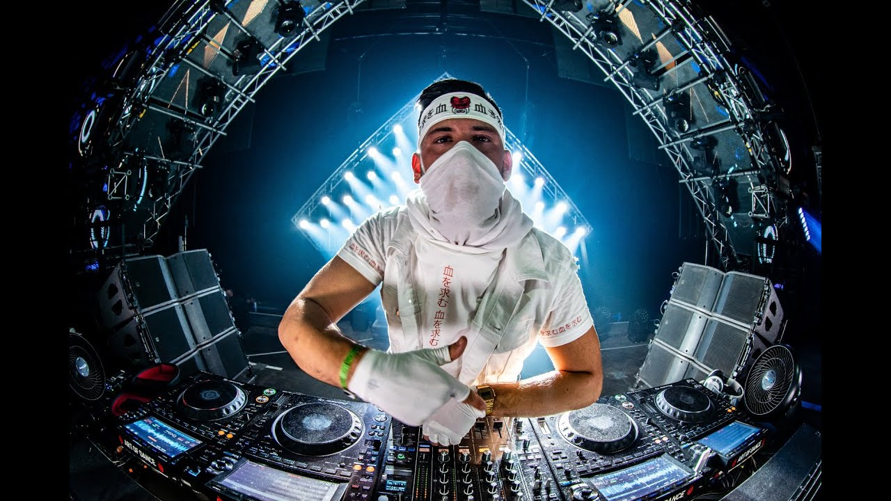 Bloodlust : de l’ombre à la lumière, échange avec une pointure du rawstyle