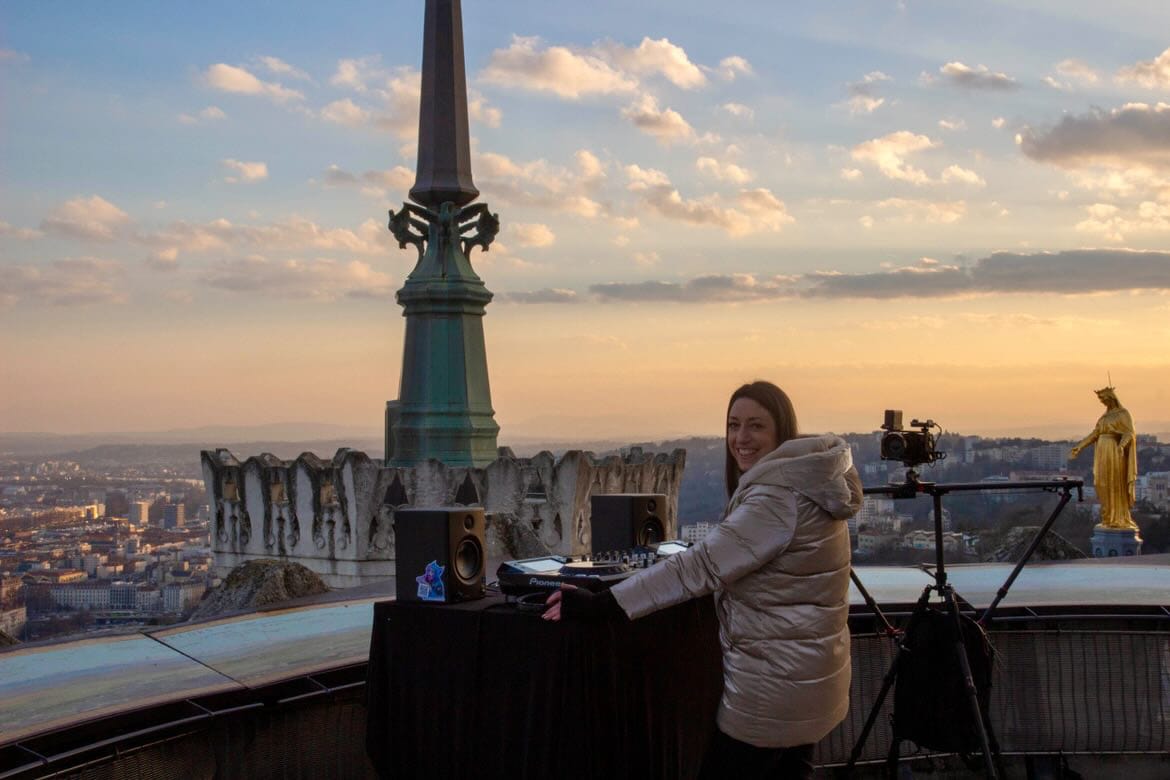 Sofiasca, unique DJ à avoir mixé depuis Fourvière